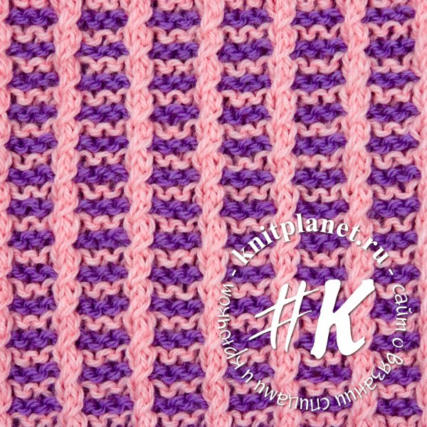 Двухцветный узор спицами № 13 - Красивый двухцветный узор отлично подойдет как для вязания небольших вещей: носков, пинеток, шапочек, варежек, так и для вязания кофт, свитеров, жакетов.
